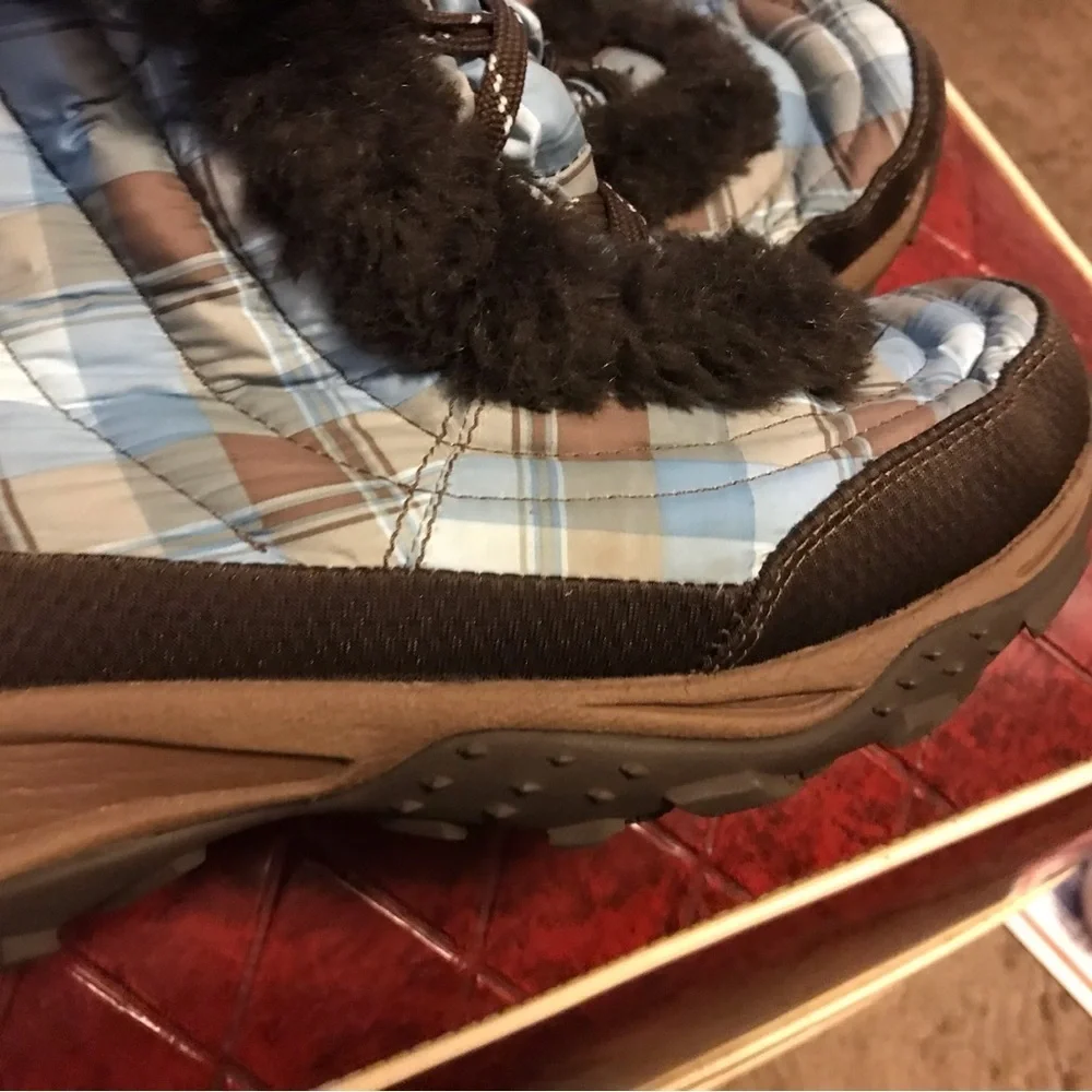 Youths The North Face Filles winter boots size 6 Excellent condition